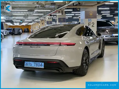 PORSCHE TAYCAN GTS