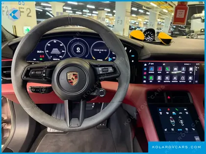 PORSCHE TAYCAN GTS