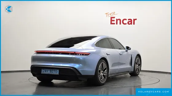 PORSCHE TAYCAN 4S