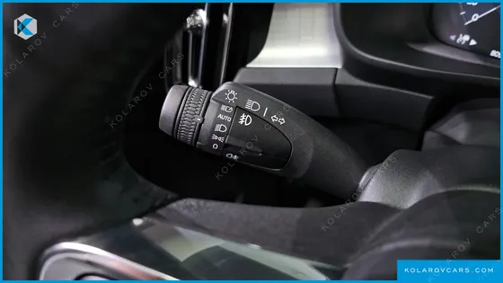 VOLVO XC40 B4 MOMENTUM