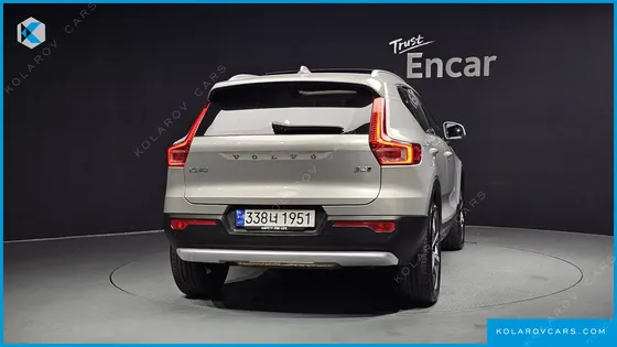 VOLVO XC40 B4 ULTIMATE BRIGHT