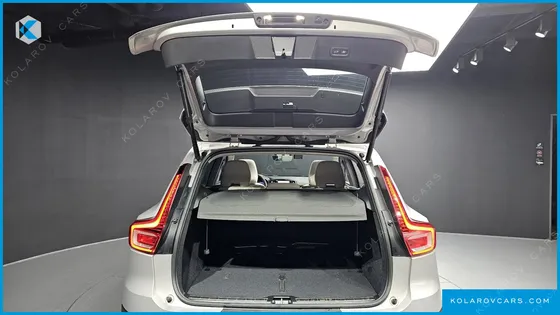 VOLVO XC40 B4 ULTIMATE BRIGHT