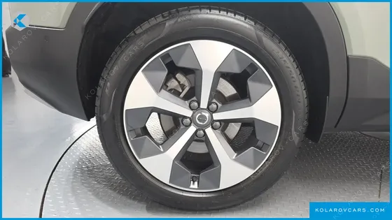 VOLVO XC40 B4 ULTIMATE BRIGHT