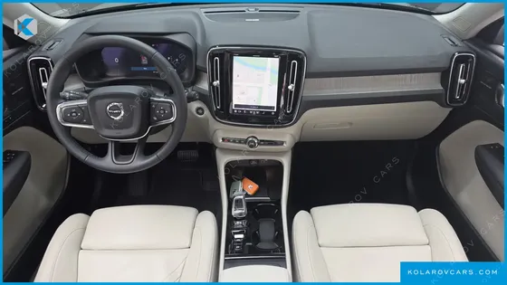 VOLVO XC40 B4 ULTIMATE BRIGHT