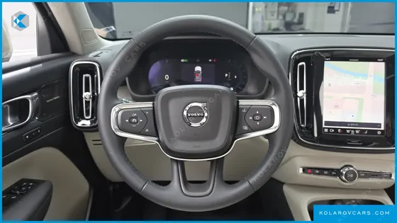 VOLVO XC40 B4 ULTIMATE BRIGHT