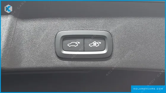 VOLVO XC40 B4 ULTIMATE BRIGHT