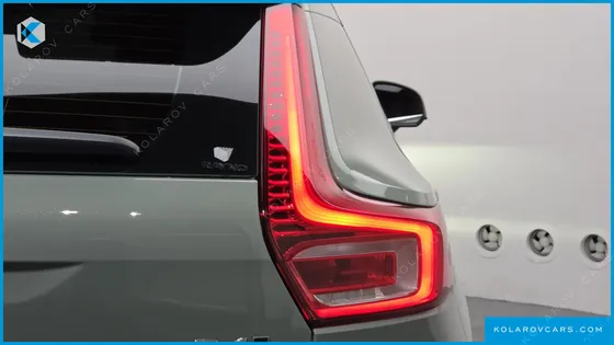 VOLVO XC40 B4 ULTIMATE BRIGHT