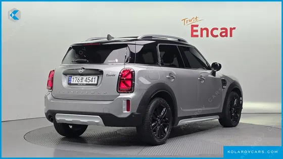 MINI COUNTRYMAN CLASSIC PLUS LAUNCH PACK