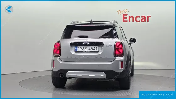 MINI COUNTRYMAN CLASSIC PLUS LAUNCH PACK