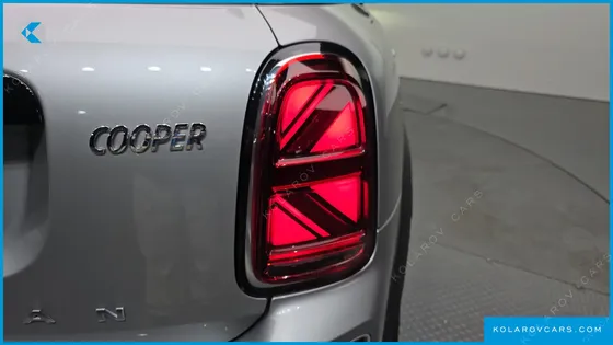 MINI COUNTRYMAN CLASSIC PLUS LAUNCH PACK