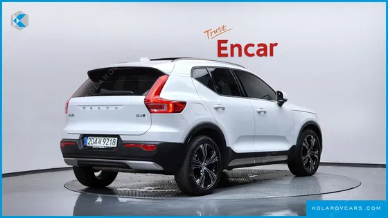VOLVO XC40 B4 INSCRIPTION