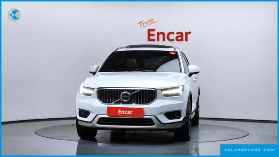 VOLVO XC40 B4 INSCRIPTION