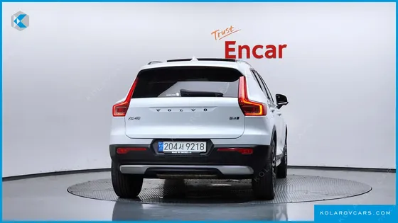 VOLVO XC40 B4 INSCRIPTION