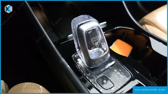 VOLVO XC40 B4 INSCRIPTION
