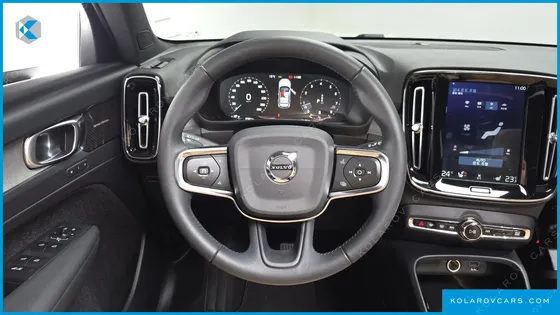 VOLVO XC40 B4 INSCRIPTION