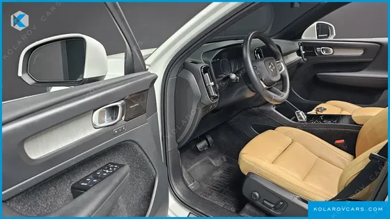 VOLVO XC40 B4 INSCRIPTION