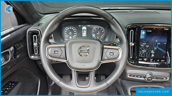 VOLVO XC40 B4 INSCRIPTION