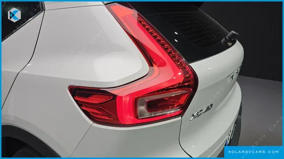 VOLVO XC40 B4 INSCRIPTION