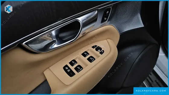 VOLVO XC90 B6 ULTIMATE BRIGHT