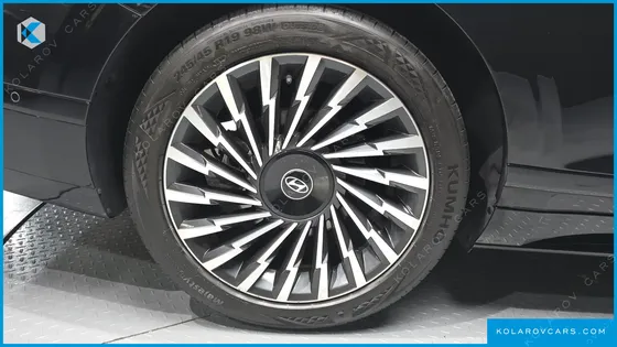 HYUNDAI GRANDEUR CALLIGRAPHY