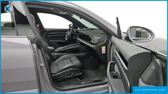 PORSCHE MACAN BASE 4