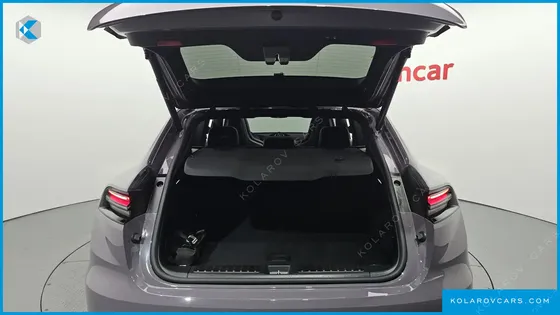 PORSCHE MACAN BASE 4
