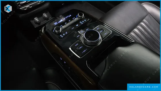 GENESIS EQ900 3.8 GDI AWD