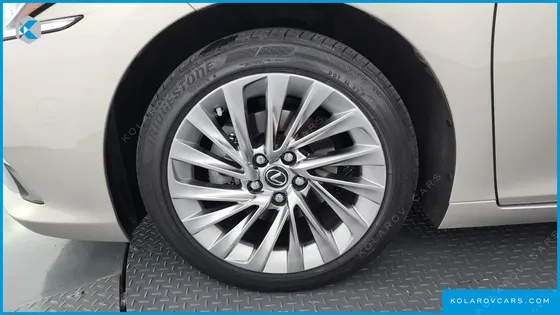 LEXUS ES LUXURY PLUS