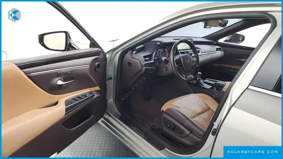 LEXUS ES LUXURY PLUS