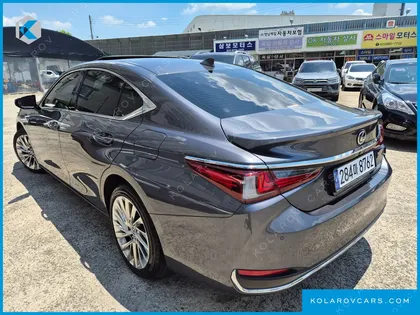 LEXUS ES F-SPORT