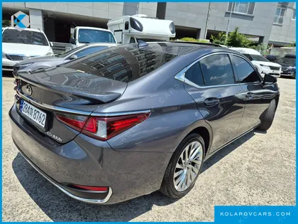 LEXUS ES F-SPORT