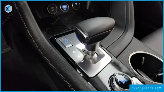 GENESIS G70 GASOLINE 2.5T 4WD