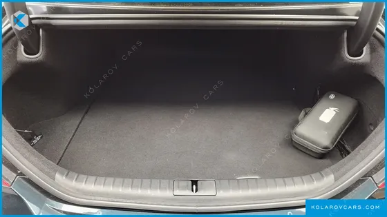 GENESIS G70 GASOLINE 2.5T 4WD