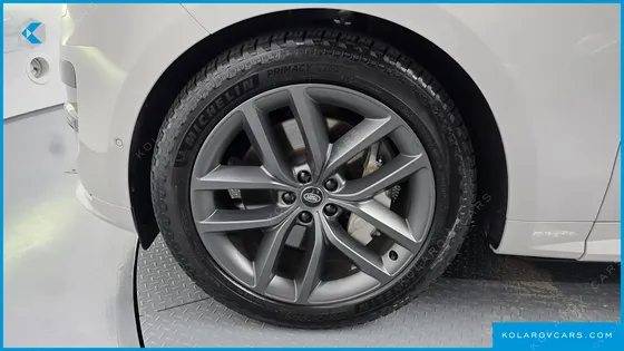 LAND ROVER RANGE ROVER SPORT P550E DYNAMIC HSE