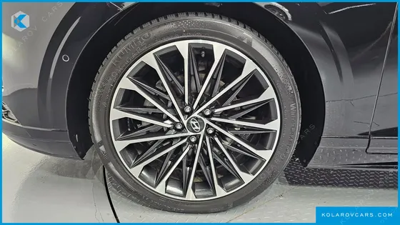 HYUNDAI GRANDEUR 2,5 GASOLINE 2WD