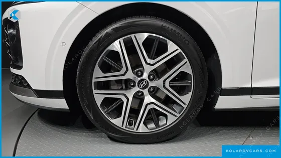 HYUNDAI GRANDEUR 2,5 GASOLINE 2WD