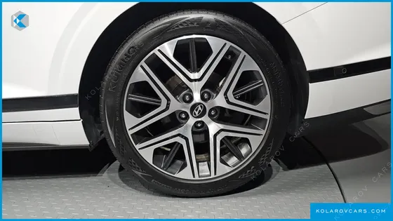 HYUNDAI GRANDEUR 2,5 GASOLINE 2WD