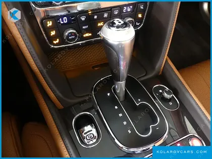 BENTLEY FLYING SPUR 4.0