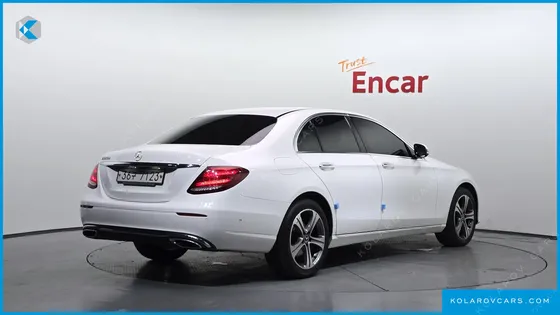 MERCEDES E-CLASS E220D AVANTGARDE