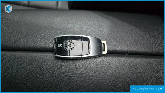 MERCEDES E-CLASS E220D AVANTGARDE