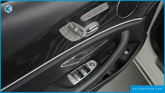 MERCEDES E-CLASS E220D AVANTGARDE