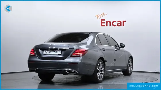 MERCEDES E-CLASS E300 4MATIC AVNATGARDE