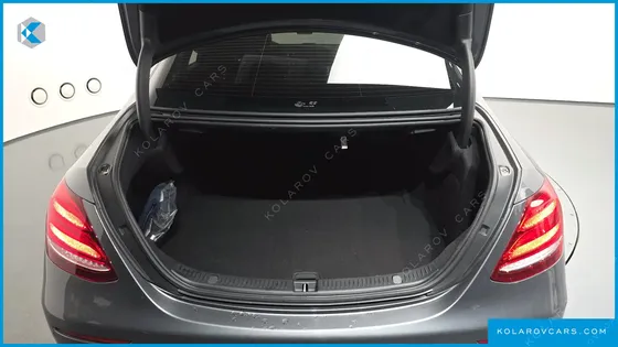 MERCEDES E-CLASS E300 4MATIC AVNATGARDE