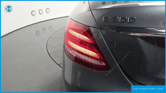MERCEDES E-CLASS E300 4MATIC AVNATGARDE