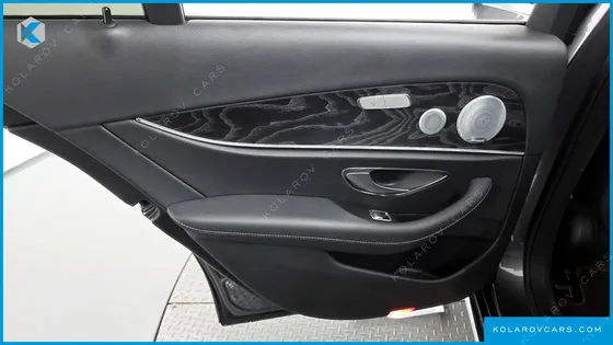 MERCEDES E-CLASS E300 4MATIC AVNATGARDE