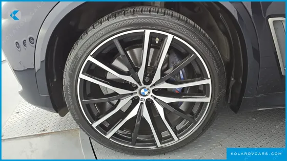 BMW X5 M50I