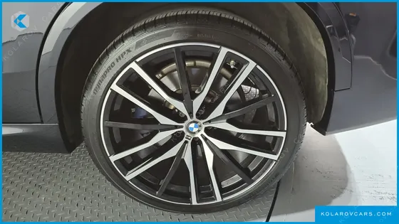BMW X5 M50I