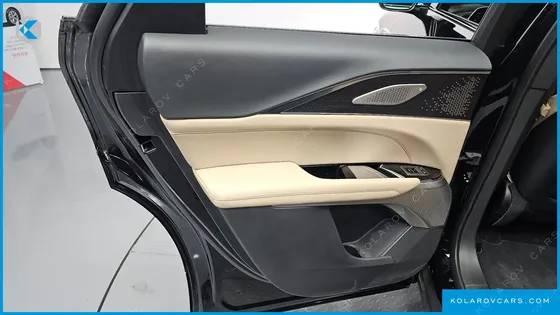 CADILLAC LYRIC SPORT