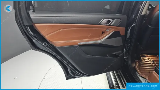 BMW X7 XDRIVE 30D DESIGN PURE EXCELLENT 6-SEATER