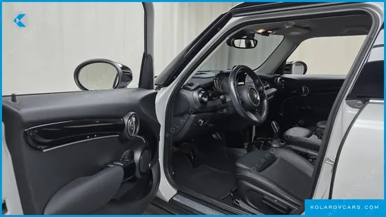 MINI COOPER 5DOOR CLASSIC LAUNCH PACK